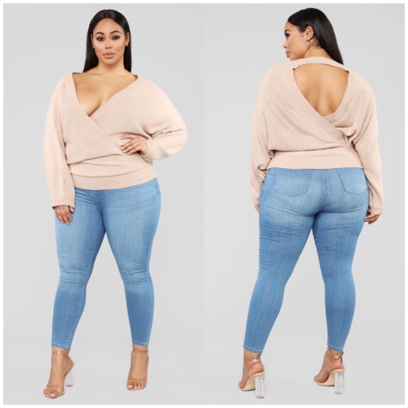 Fashion Nova Sweaters - NWT Fashion Nova ‘Anne Marie’ Taupe Sweater Top 🦷